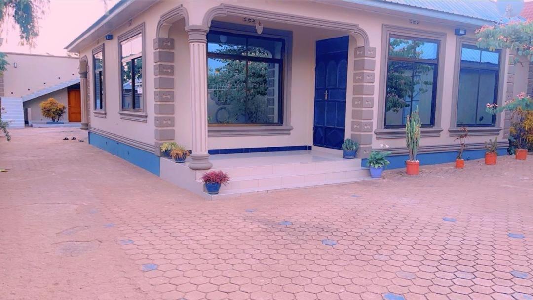 Evelina House Boma la Ngombe Exterior foto